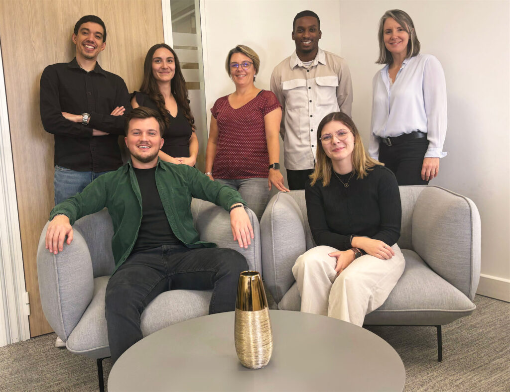 Équipe de l'Agence Nova.